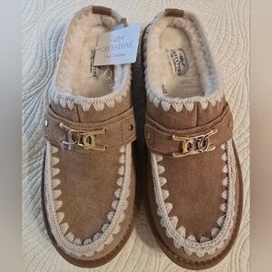 NWT Greystone Slip On Suede Mules With Faux Fur Interior